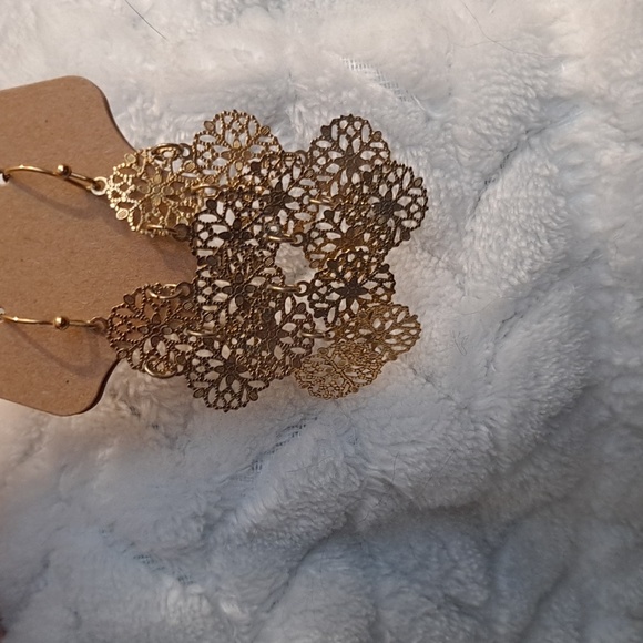 Gold earrings - Picture 2 of 3